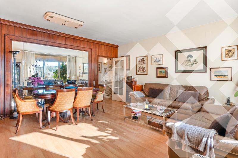 Foto d924ca20-86c0-4f42-9076-d0597d9bb801. Duplex con riscaldamento in La Nova Esquerra de l´Eixample Barcelona