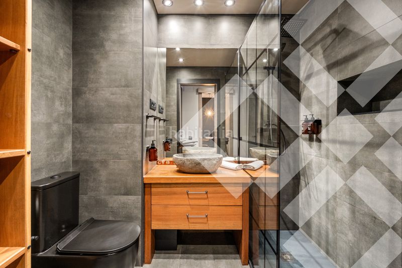 Piso finca 2009, reformado, todo exterior, licencia turística no revocable, 3 habitaciones 2 baños, parking incluido, vistas, ascensor en Barcelona - Imagen 17