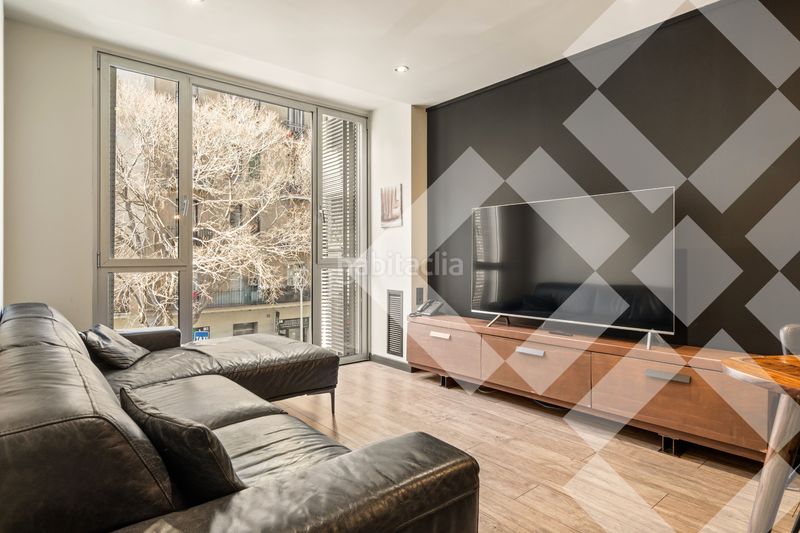 Piso finca 2009, reformado, todo exterior, licencia turística no revocable, 3 habitaciones 2 baños, parking incluido, vistas, ascensor en Barcelona - Imagen 3