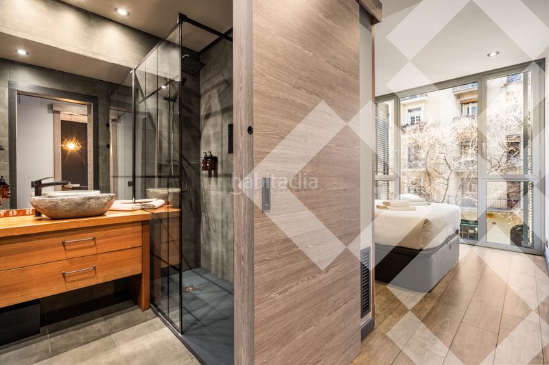 Piso finca 2009, reformado, todo exterior, licencia turística no revocable, 3 habitaciones 2 baños, parking incluido, vistas, ascensor en Barcelona - Imagen 11