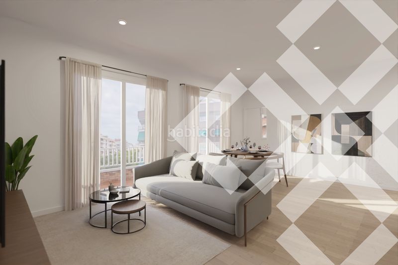 Piso ático, luminoso, 16m2 terraza, todo exterior, silencioso, 4 habitaciones 2 baños en Barcelona