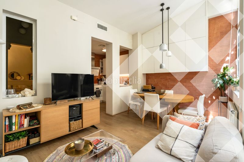 Piso terraza de 30m2, reforma de 300.000€, 3 habitaciones y 3 baños, muy luminoso y silencioso, finca regia en Barcelona - Imagen 7