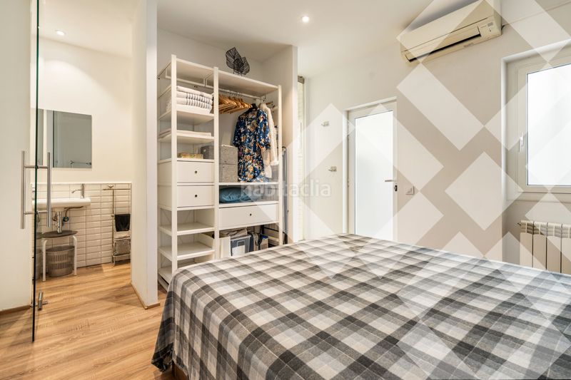 Piso terraza de 30m2, reforma de 300.000€, 3 habitaciones y 3 baños, muy luminoso y silencioso, finca regia en Barcelona - Imagen 11