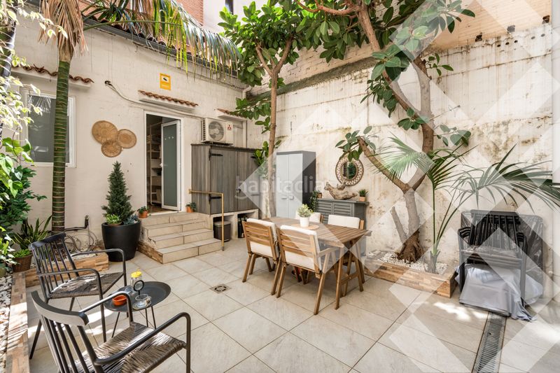 Piso terraza de 30m2, reforma de 300.000€, 3 habitaciones y 3 baños, muy luminoso y silencioso, finca regia en Barcelona - Imagen 3