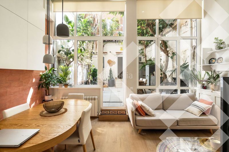 Piso terraza de 30m2, reforma de 300.000€, 3 habitaciones y 3 baños, muy luminoso y silencioso, finca regia en Barcelona - Imagen 4