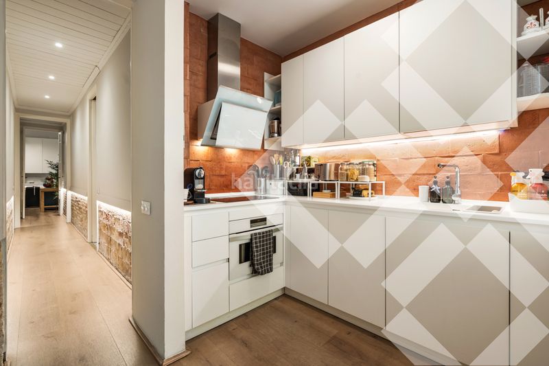 Piso terraza de 30m2, reforma de 300.000€, 3 habitaciones y 3 baños, muy luminoso y silencioso, finca regia en Barcelona - Imagen 10