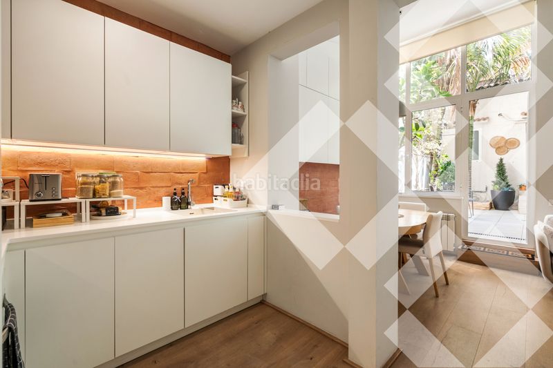 Piso terraza de 30m2, reforma de 300.000€, 3 habitaciones y 3 baños, muy luminoso y silencioso, finca regia en Barcelona - Imagen 8