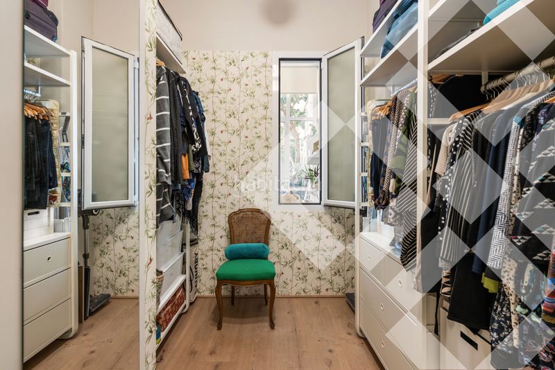 Piso terraza de 30m2, reforma de 300.000€, 3 habitaciones y 3 baños, muy luminoso y silencioso, finca regia en Barcelona - Imagen 13