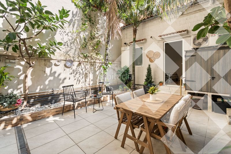 Piso terraza de 30m2, reforma de 300.000€, 3 habitaciones y 3 baños, muy luminoso y silencioso, finca regia en Barcelona - Imagen 2