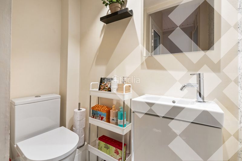 Piso terraza de 30m2, reforma de 300.000€, 3 habitaciones y 3 baños, muy luminoso y silencioso, finca regia en Barcelona - Imagen 23