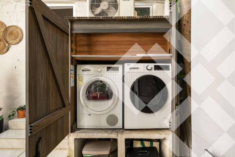 Piso terraza de 30m2, reforma de 300.000€, 3 habitaciones y 3 baños, muy luminoso y silencioso, finca regia en Barcelona - Imagen 26