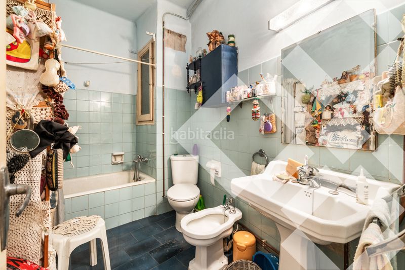 Piso alto, 6º luminoso, vistas sagrada familia, balcón, 4 habitaciones, ascensor en Barcelona - Imagen 20