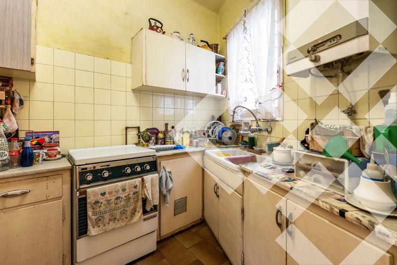 Piso alto, 6º luminoso, vistas sagrada familia, balcón, 4 habitaciones, ascensor en Barcelona - Imagen 8