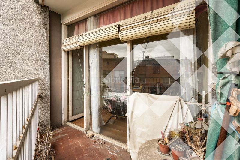 Piso alto, 6º luminoso, vistas sagrada familia, balcón, 4 habitaciones, ascensor en Barcelona - Imagen 6