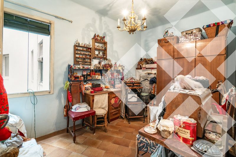 Piso alto, 6º luminoso, vistas sagrada familia, balcón, 4 habitaciones, ascensor en Barcelona - Imagen 16