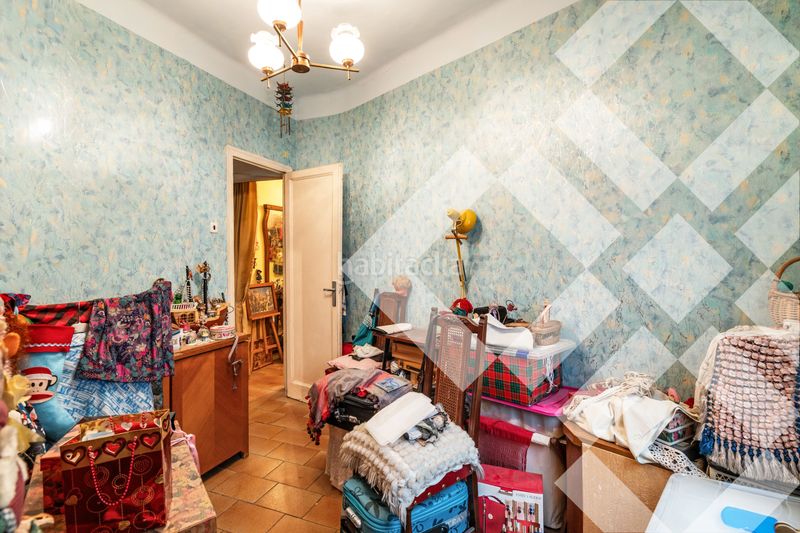 Piso alto, 6º luminoso, vistas sagrada familia, balcón, 4 habitaciones, ascensor en Barcelona - Imagen 19