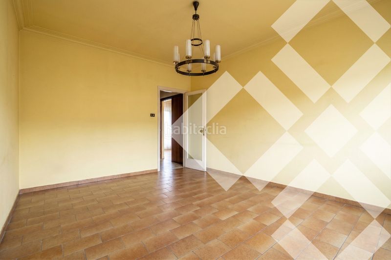 Piso alto, 6º luminoso, vistas sagrada familia, balcón, 4 habitaciones, ascensor en Barcelona - Imagen 7