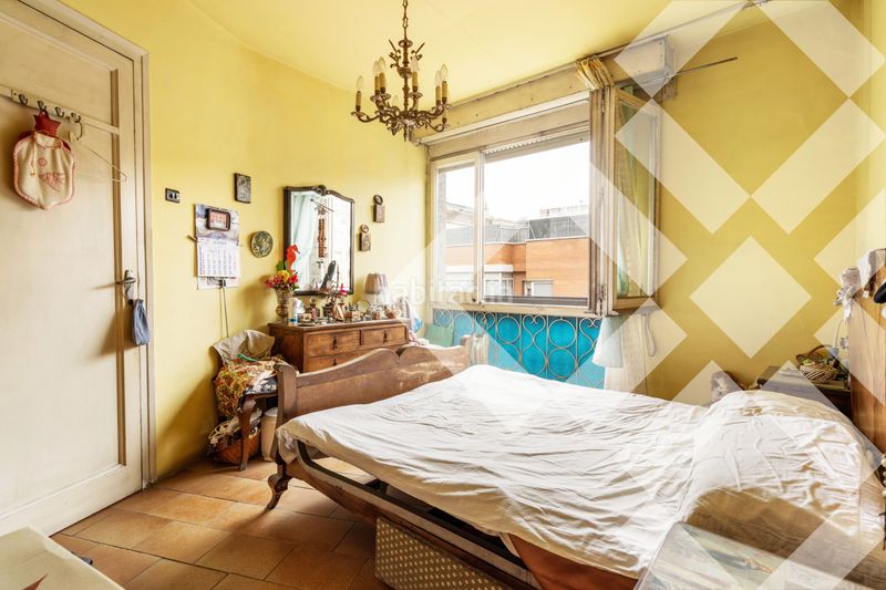 Piso alto, 6º luminoso, vistas sagrada familia, balcón, 4 habitaciones, ascensor en Barcelona - Imagen 13