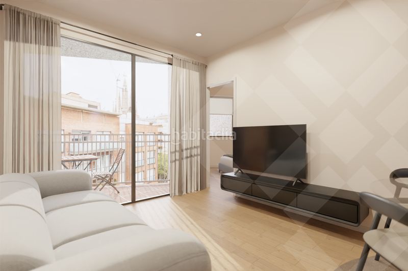 Piso sagrada familia, 4 habitaciones, 2 baños, balcón con vistas a la basílica en Barcelona