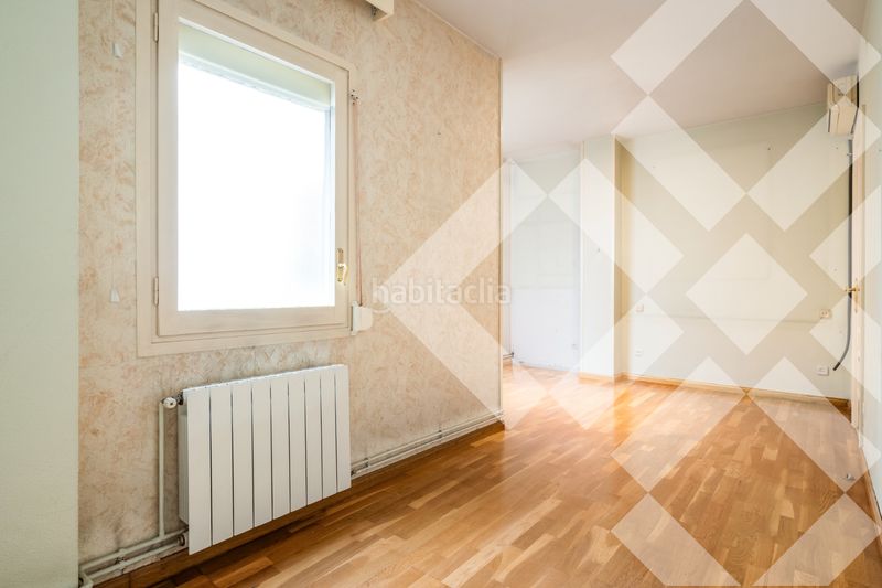 Piso alto (7º) luminoso, silencioso, vistas a parque, 3 habitaciones 2 baños, gran balcón, ascensor en Barcelona - Imagen 21