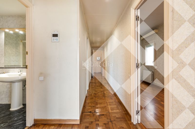 Piso alto (7º) luminoso, silencioso, vistas a parque, 3 habitaciones 2 baños, gran balcón, ascensor en Barcelona - Imagen 29