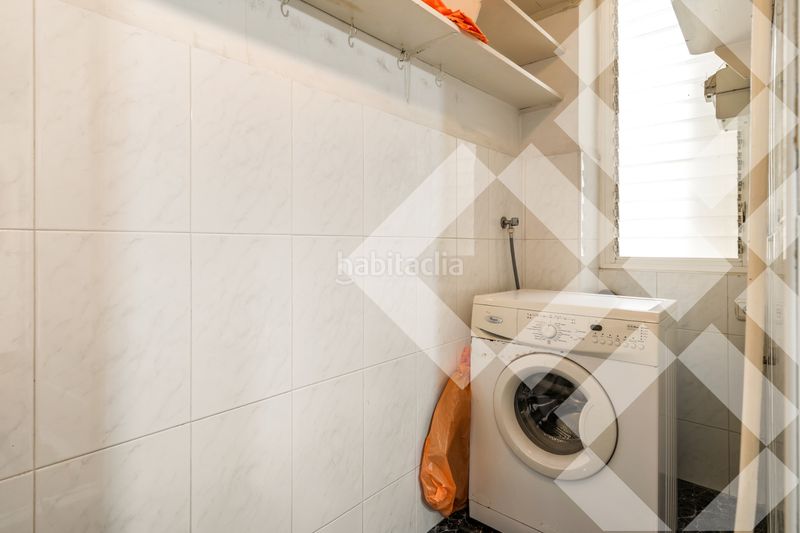 Piso alto (7º) luminoso, silencioso, vistas a parque, parking incluido, 3 habitaciones 2 baños, gran balcón, ascensor en Barcelona - Imagen 12