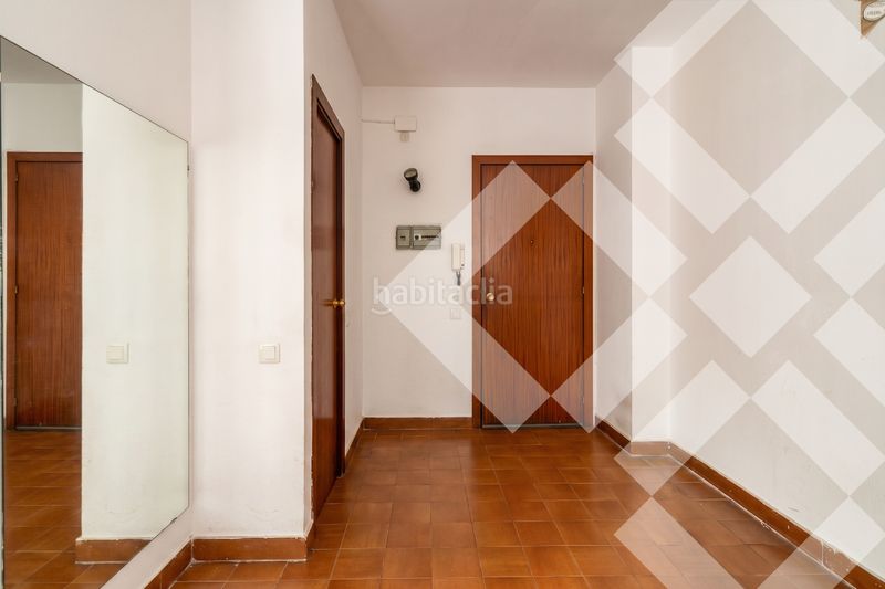 Foto 1921f28a-71d0-4844-9cdd-8964cf5bad58. Estudi a Sarrià Barcelona