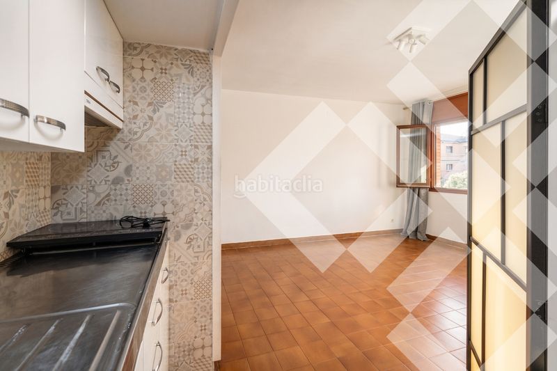 Foto 40db7cb8-0e55-44e6-9bb6-9af655eb5fc3. Estudi a Sarrià Barcelona