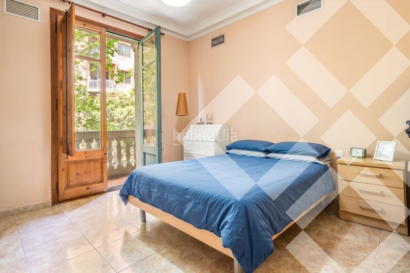 Piso junto al passeig sant joan, finca regia de 105 m2, 3 habitaciones, 1 baño, balcón en Barcelona - Imagen 21