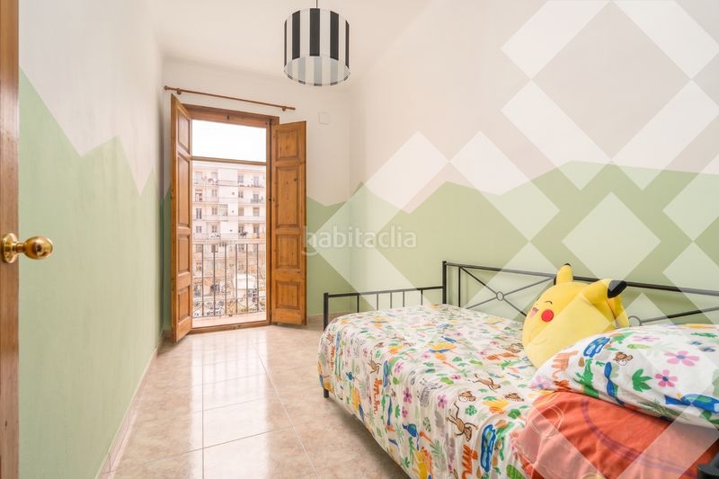 Piso junto al passeig sant joan, finca regia de 105 m2, 3 habitaciones, 1 baño, balcón en Barcelona - Imagen 23