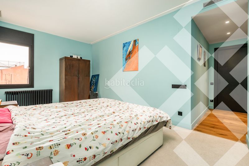 Ático reformado de diseño, vistas, luminoso, silencioso, terraza 23 m2, 2 habitaciones con vestidor, 2 baños, ascensor en Barcelona - Imagen 18