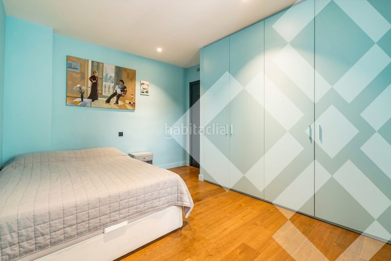 Ático reformado de diseño, vistas, luminoso, silencioso, terraza 23 m2, 2 habitaciones con vestidor, 2 baños, ascensor en Barcelona - Imagen 26