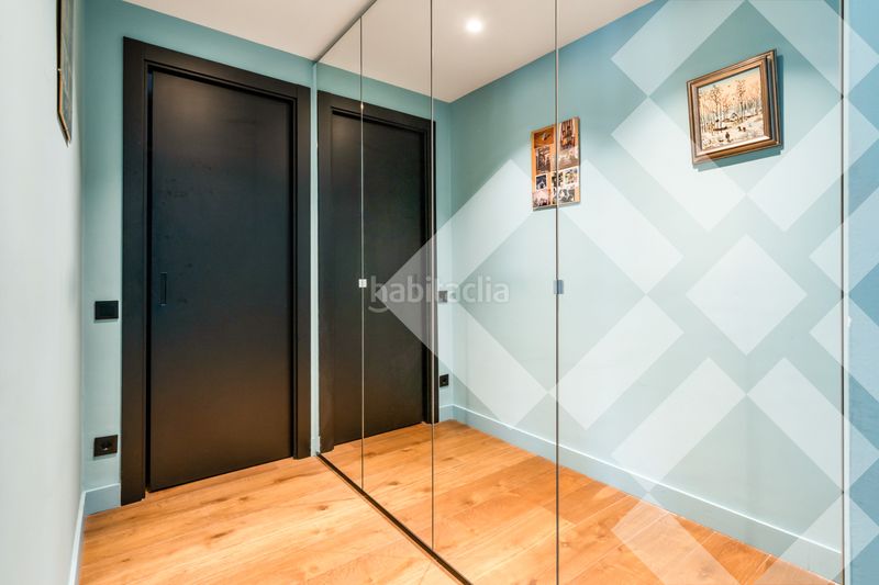 Ático reformado de diseño, vistas, luminoso, silencioso, terraza 23 m2, 2 habitaciones con vestidor, 2 baños, ascensor en Barcelona - Imagen 28