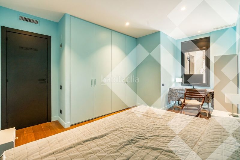Ático reformado de diseño, vistas, luminoso, silencioso, terraza 23 m2, 2 habitaciones con vestidor, 2 baños, ascensor en Barcelona - Imagen 25