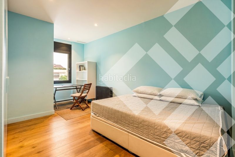Ático reformado de diseño, vistas, luminoso, silencioso, terraza 23 m2, 2 habitaciones con vestidor, 2 baños, ascensor en Barcelona - Imagen 24