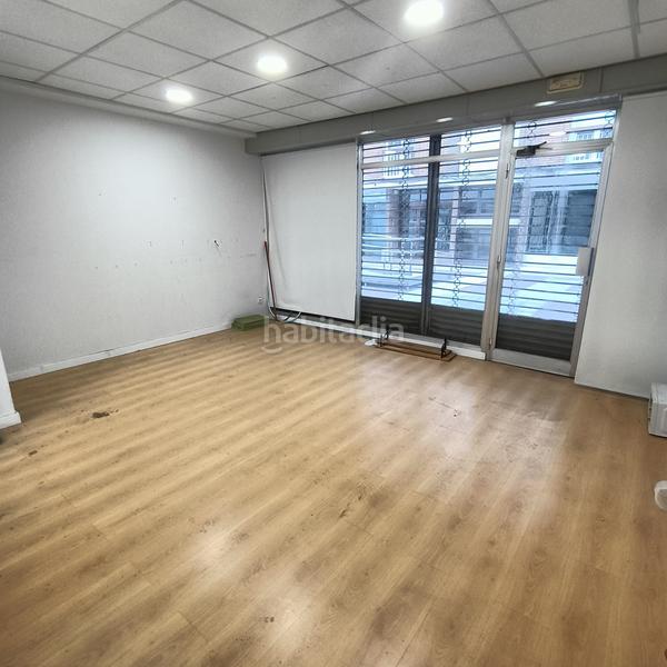 Foto f2add5b5-92f6-4308-bd12-37fb59ce9341. Lloguer local comercial a carrer de barcelona 1 a Sant Celoni