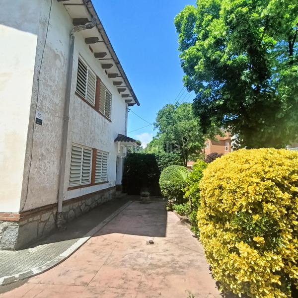 Foto a7535bc6-81b6-43cb-93d0-027ec17df798. Casa en carrer gran via tomàs balvey 86 casa a 3 vents en venda a ! en Cardedeu