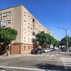 Pis a Carrer de pardo bazán 12. Pis llogat en venda a sabadell