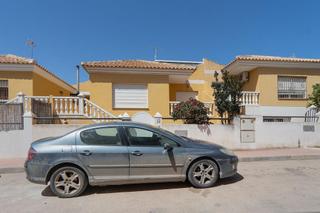 Reihenhaus en Llano del Beal. Chalet adosado en el estrecho de san gins