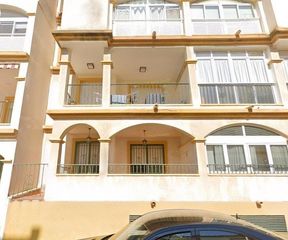 Apartment in Enrique tierno galvan 10. Apartamento en la union
