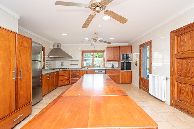 Foto 7bf28c76-c31f-459e-b479-7f8d3dd86672. Chalet avec cheminée chauffage parking piscine dans Alcúdia