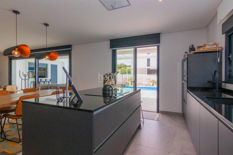 Foto 8133d25c-5e5f-44e4-933f-a3d9a313fd63. Chalet mit heizung parking pool in El Montgó Dénia