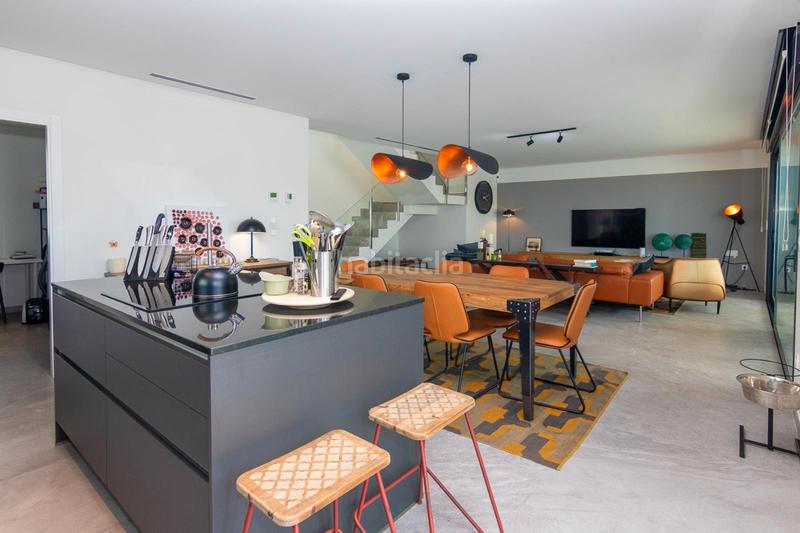 Foto 86a9c50f-af8b-45f2-a275-4582f9faa18c. Chalet mit heizung parking pool in El Montgó Dénia