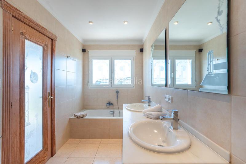 Foto 2b9ba87f-65d3-4aa6-9302-e2c36b29a820. Chalet en Pedreguer