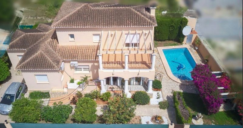 Foto c77023ba-24f5-471f-864b-1cc068b85631. Chalet con riscaldamento parcheggio piscina in Beniarbeig