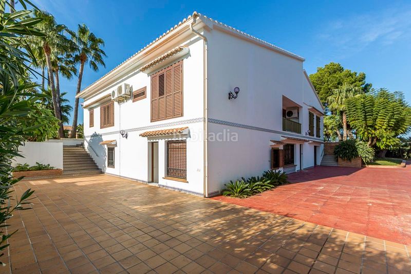 Foto 08b5844c-aa3a-4ba0-a60c-8d6a39d6e279. Chalet con riscaldamento parcheggio piscina in El Montgó Dénia