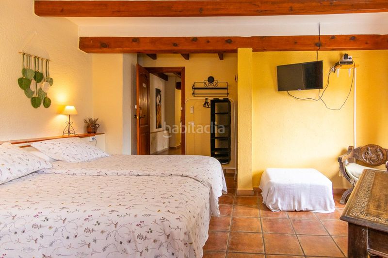 Foto b8e03f93-adee-4e53-8d9c-f26e079d6c5e. Edificio in Sagra
