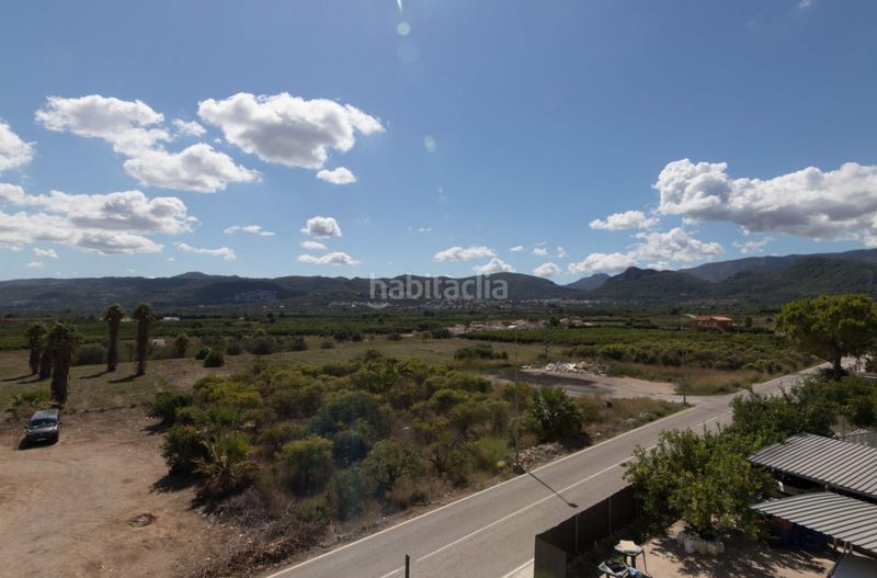 Foto 15dab625-fee5-44e0-bae4-b90a9c1b423a. Edificio in Tormos