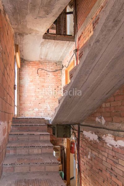 Foto 1d51ffbe-c852-4f6d-932f-675d4839b9e0. Edificio in Tormos
