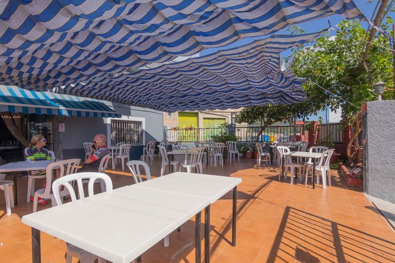Foto c6332ac6-f51b-447c-8220-2d963a59bd48. Edificio in Tormos